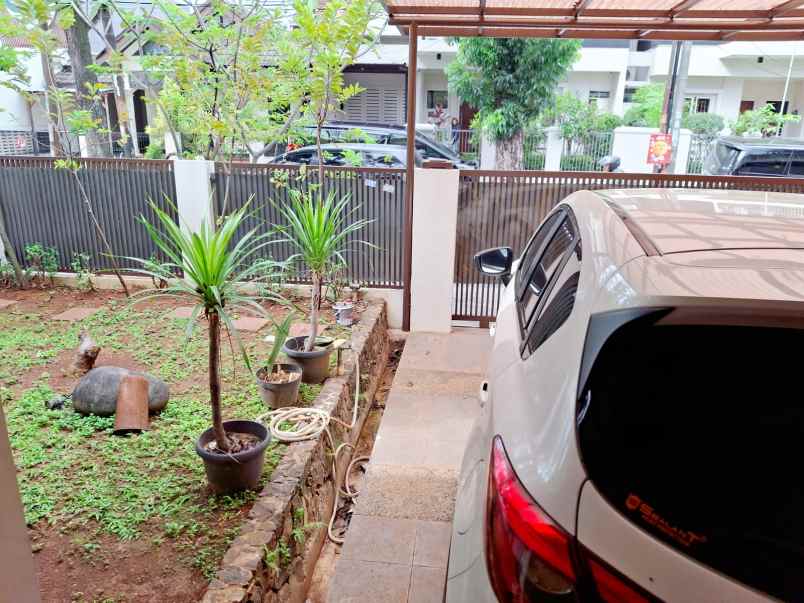 dijual rumah griya loka bsd tangsel