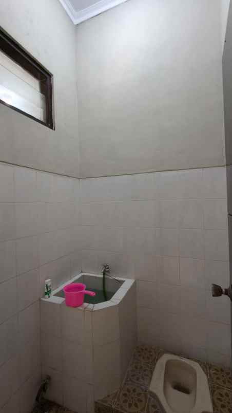 dijual rumah grojogan wirokerten