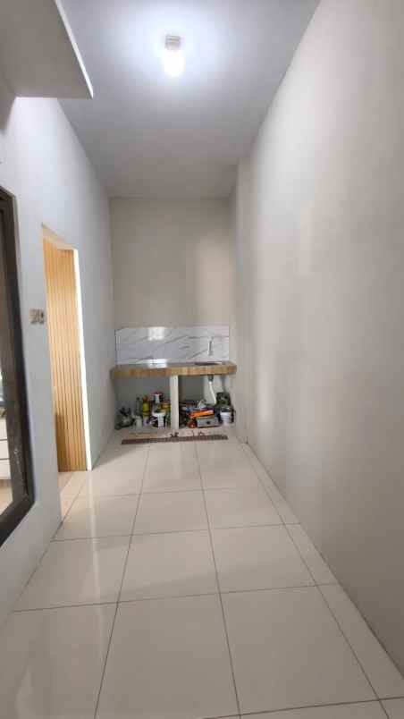 dijual rumah grojogan wirokerten