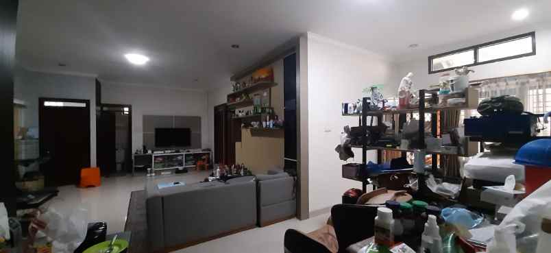 dijual rumah gunung batu pasteur