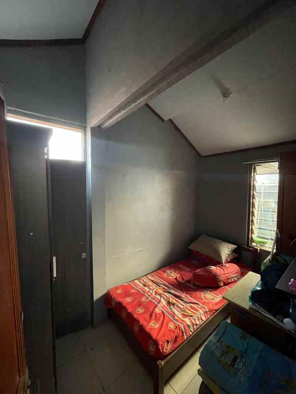 dijual rumah guruminda cisaranten kulon