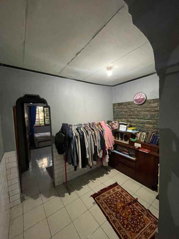 dijual rumah guruminda cisaranten kulon