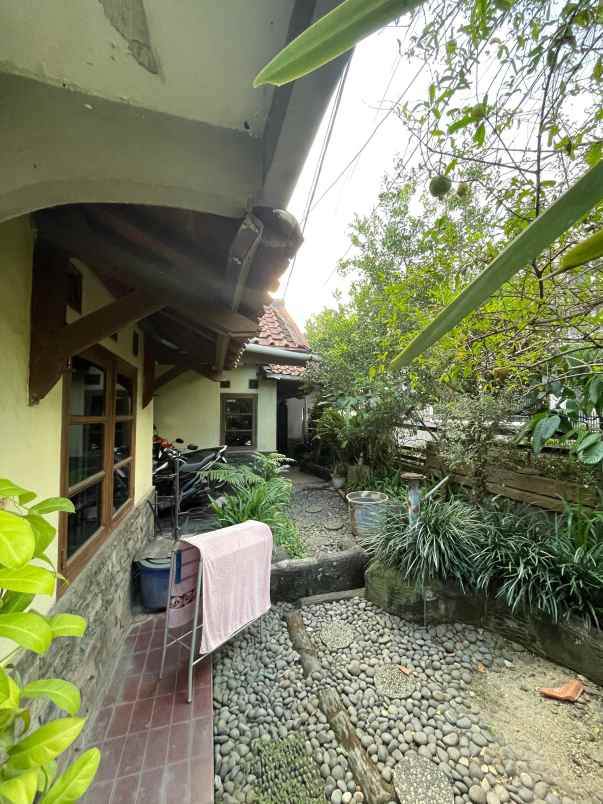 dijual rumah guruminda cisaranten kulon
