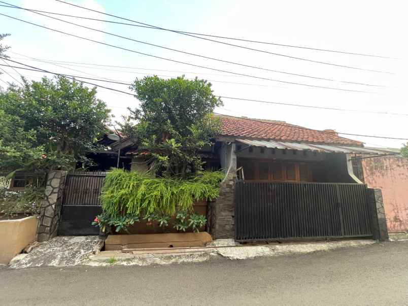 dijual rumah guruminda cisaranten kulon