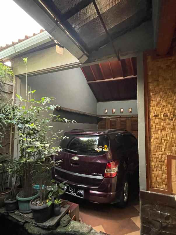 dijual rumah guruminda cisaranten kulon