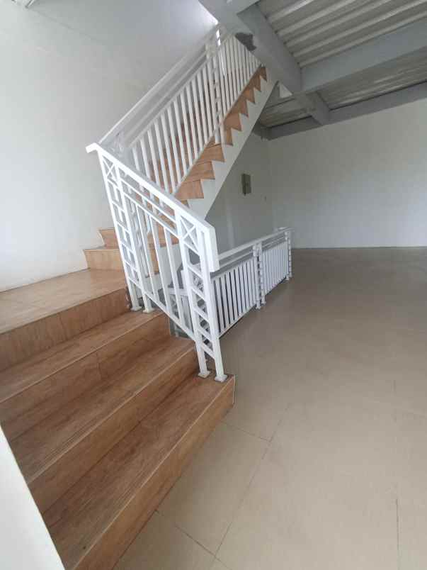 dijual rumah h nata sirin