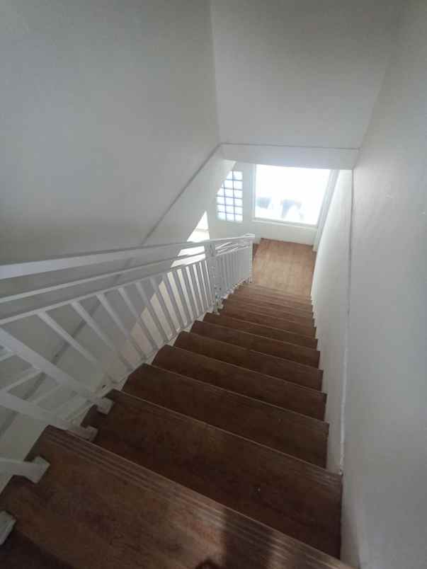 dijual rumah h nata sirin