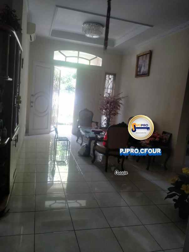 dijual rumah harapan indah cluster
