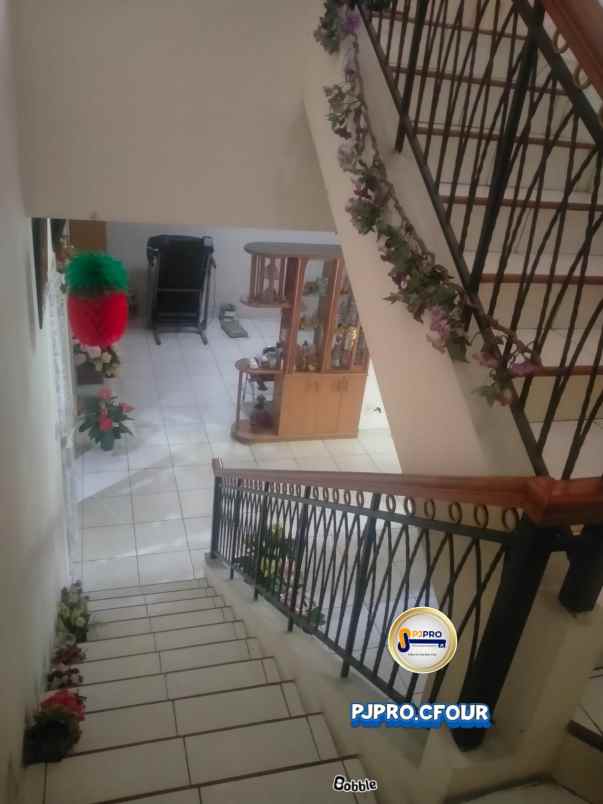 dijual rumah harapan indah cluster