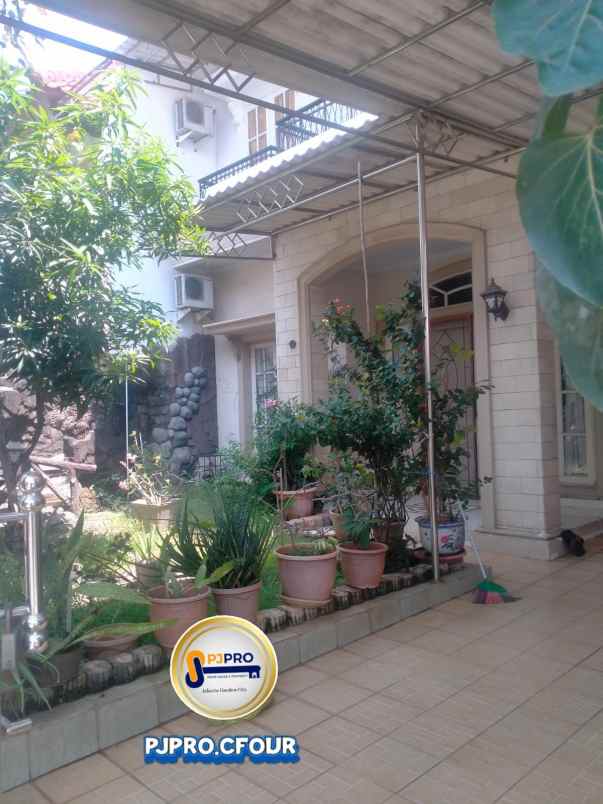 dijual rumah harapan indah cluster