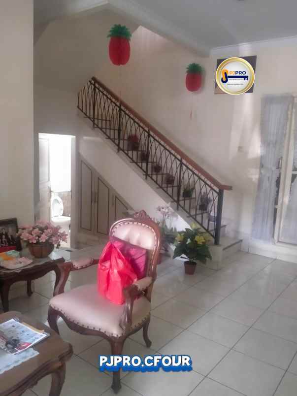 dijual rumah harapan indah cluster