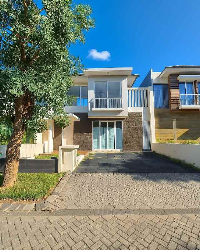 dijual rumah harewood royal residence