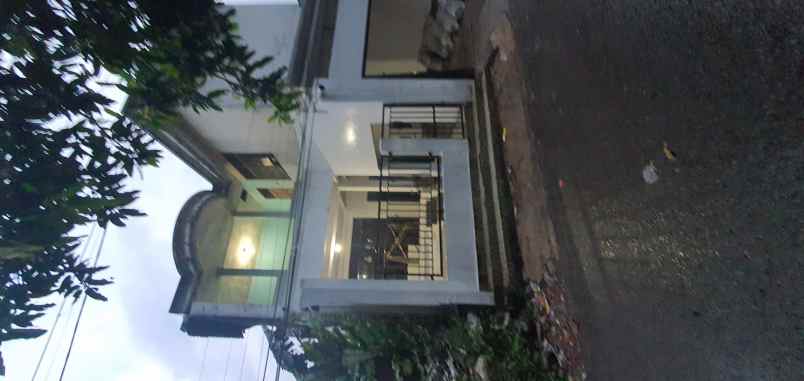 dijual rumah hwqr jw7 jl jampang