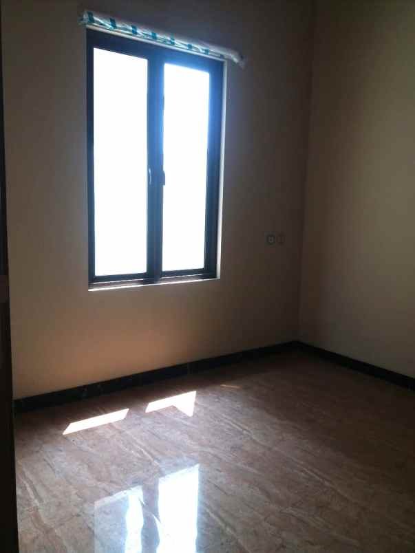 dijual rumah imperial gading sukapura