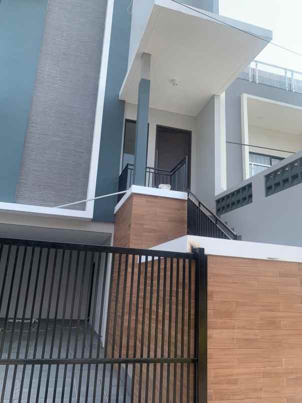 dijual rumah imperial gading sukapura