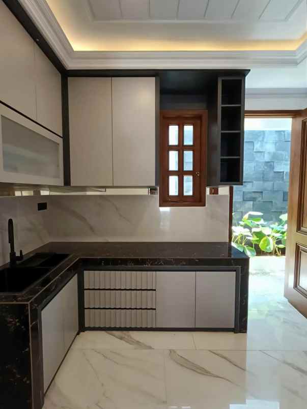 dijual rumah jagakarsa jakarta selatan