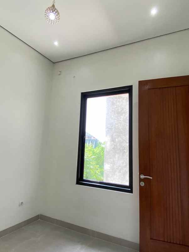 dijual rumah jagakarsa jaksel