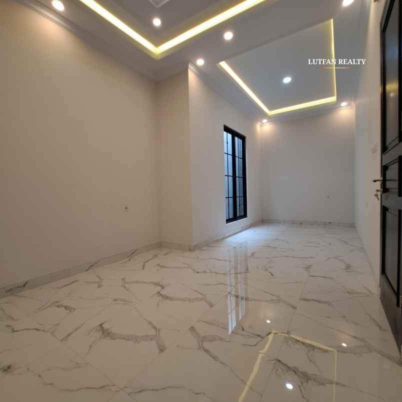 dijual rumah jagakarsa raya