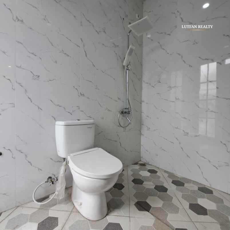 dijual rumah jagakarsa raya