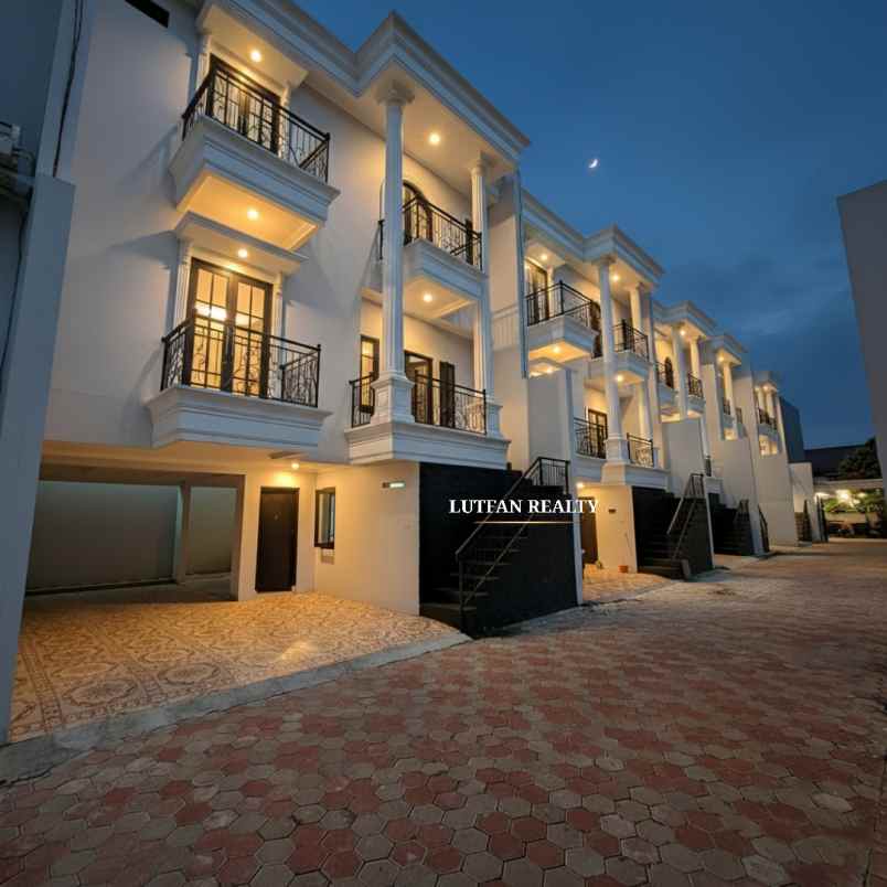 dijual rumah jagakarsa raya