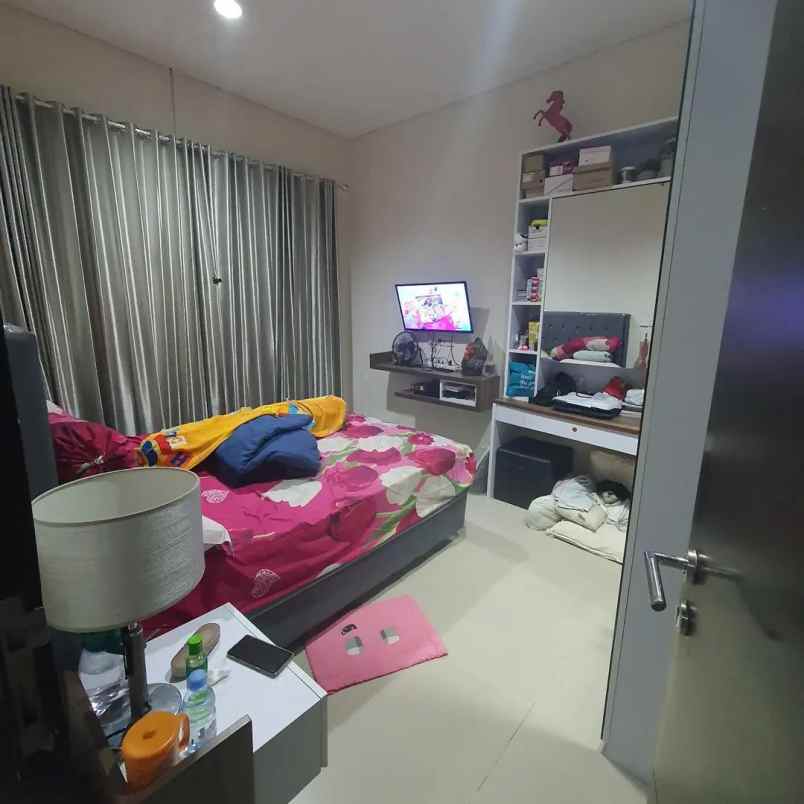 dijual rumah jakarta garden city