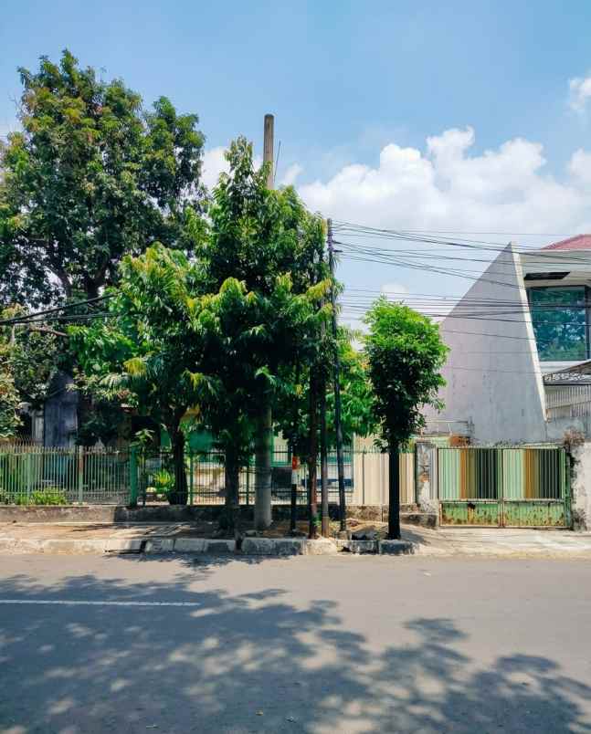 dijual rumah jaksa agung suprapto surabaya pusat