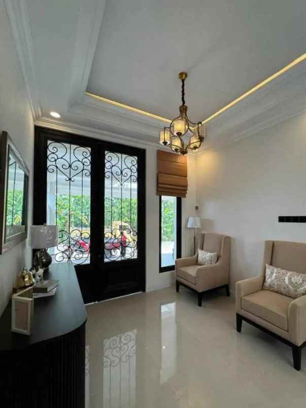 dijual rumah jalan adisucipto