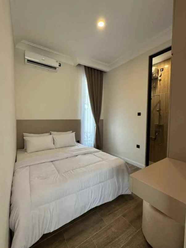 dijual rumah jalan adisucipto