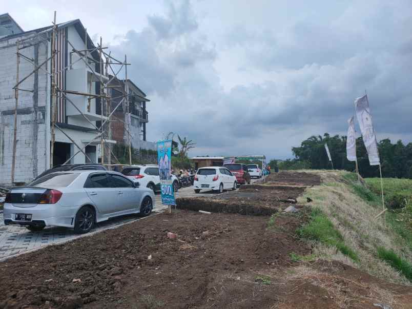 dijual rumah jalan alpukat desa oro oro