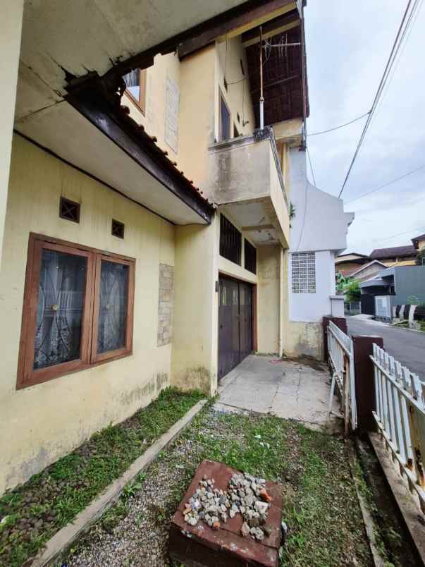 dijual rumah jalan budi