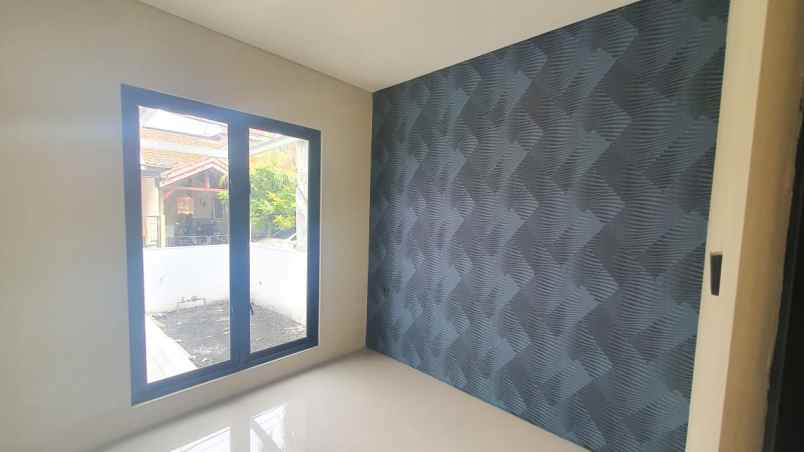 dijual rumah jalan bukit palma