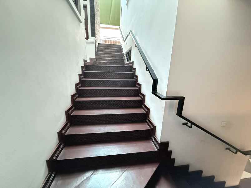 dijual rumah jalan hos cokroaminoto