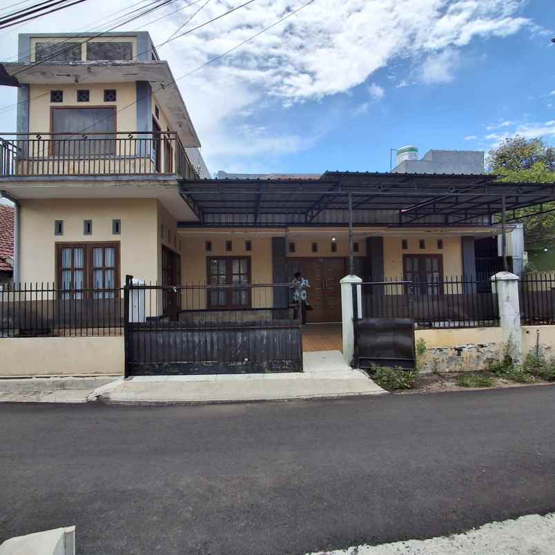 dijual rumah jalan jaksa agung suprapto