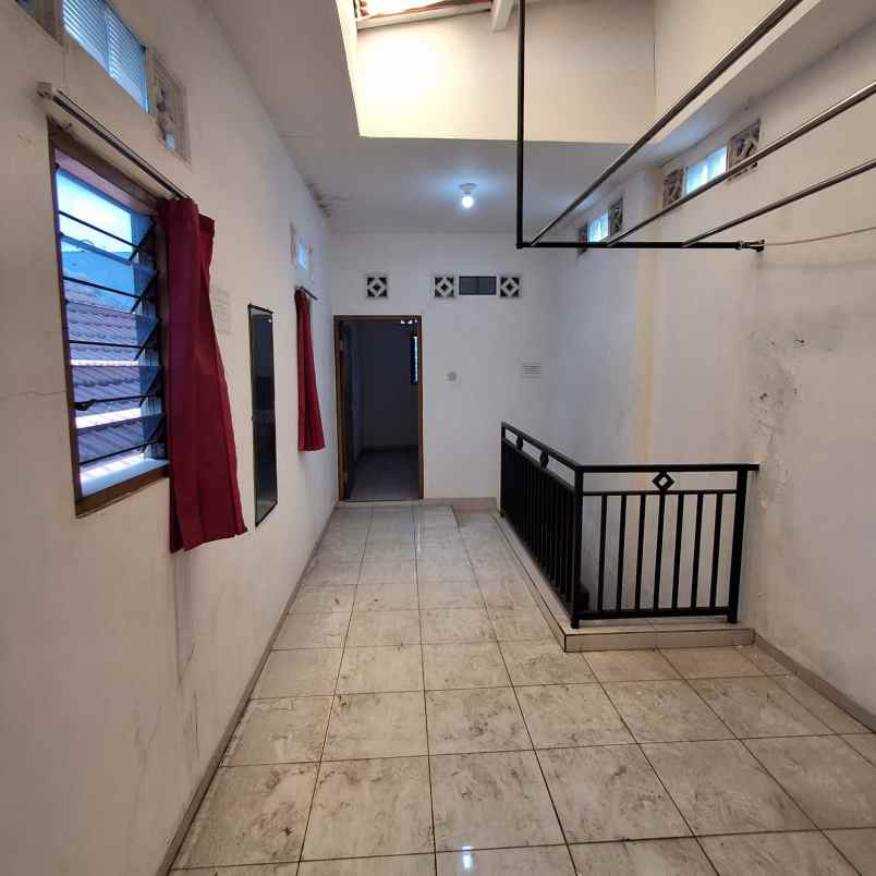 dijual rumah jalan jaksa agung suprapto