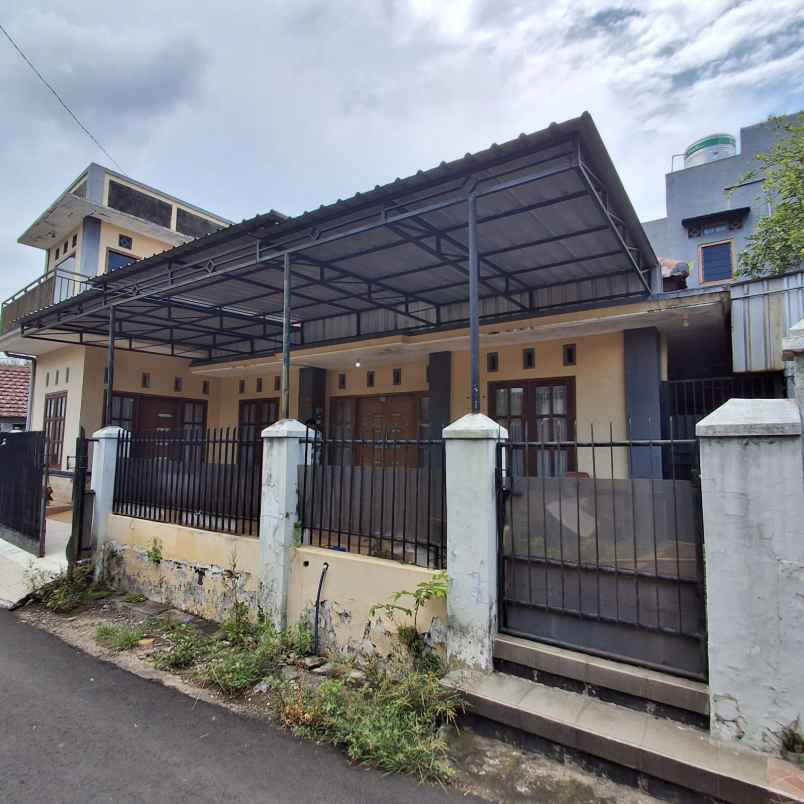 dijual rumah jalan jaksa agung suprapto