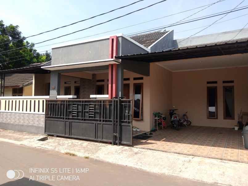 dijual rumah jalan kavling keuangan ciputat