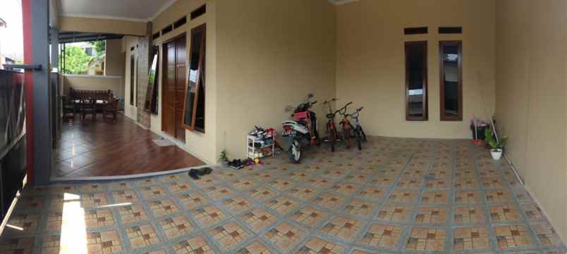 dijual rumah jalan kavling keuangan ciputat