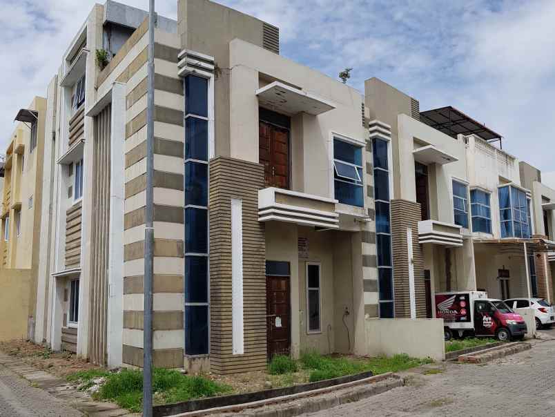 dijual rumah jalan lotus medan estate