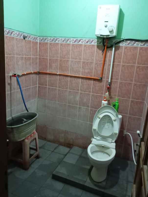 dijual rumah jalan merpati