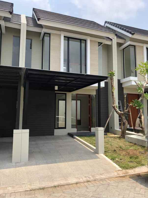 dijual rumah jalan north west hill