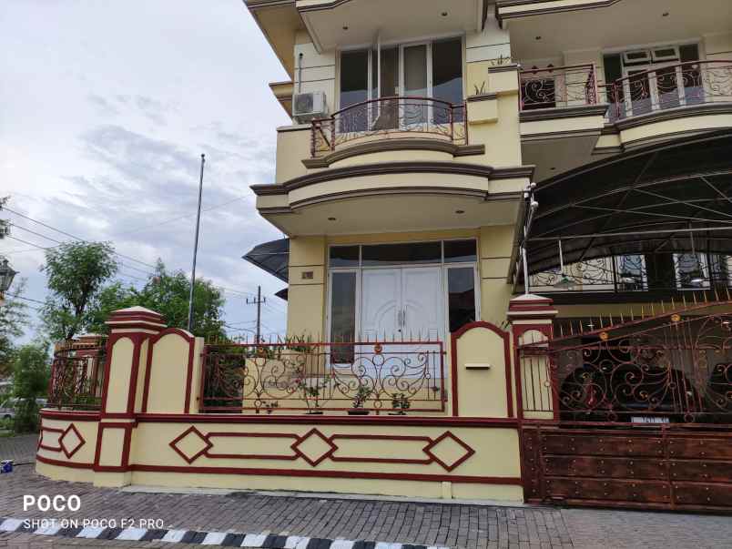 dijual rumah jalan pantai mentari