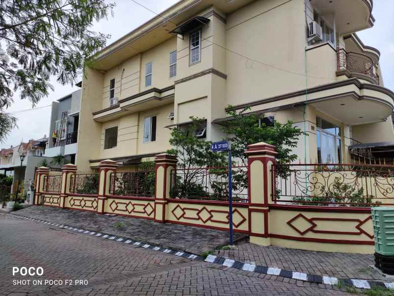 dijual rumah jalan pantai mentari