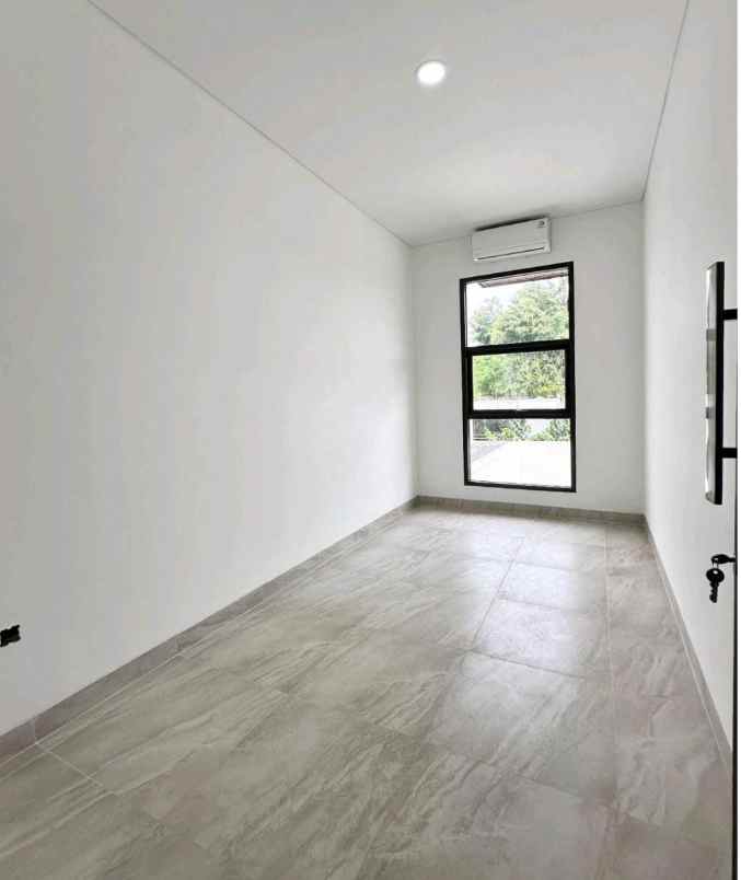 dijual rumah jalan raya ciputat