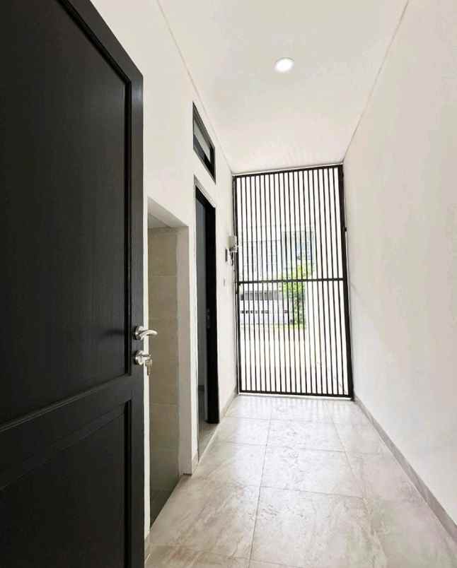 dijual rumah jalan raya ciputat