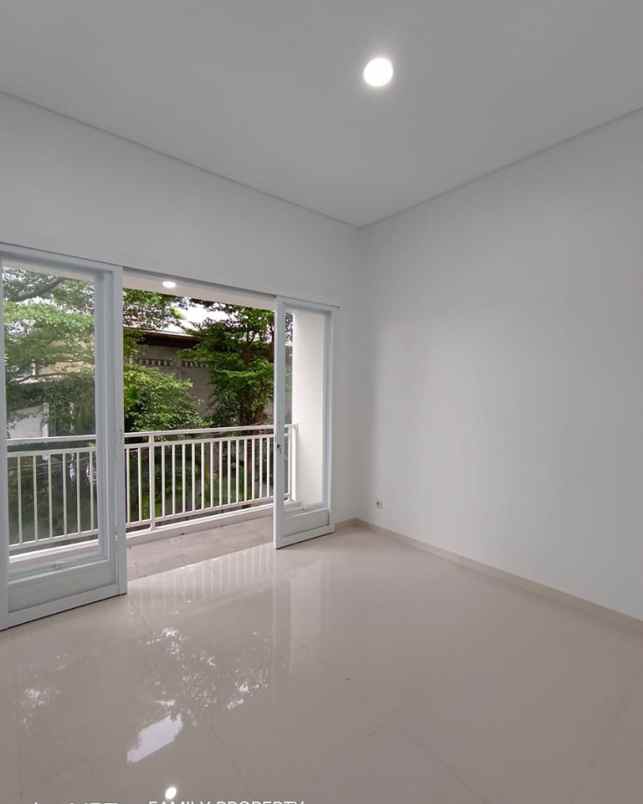 dijual rumah jalan raya jombang ciputat