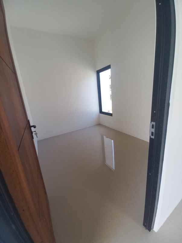 dijual rumah jalan raya kalimurni cilebut