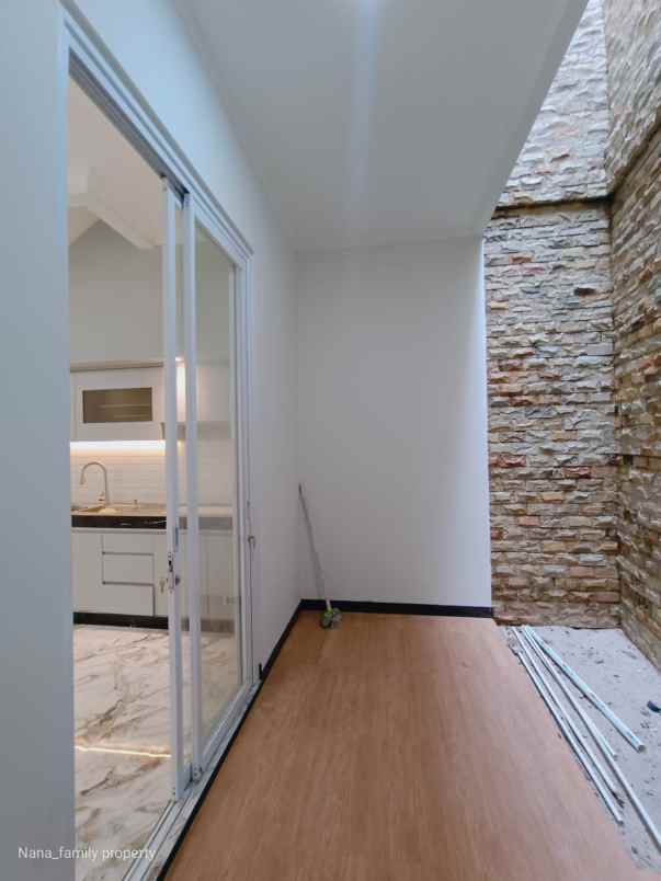 dijual rumah jalan raya larangan joglo