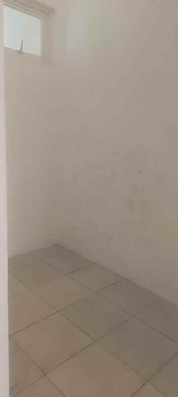 dijual rumah jalan singa kalicari