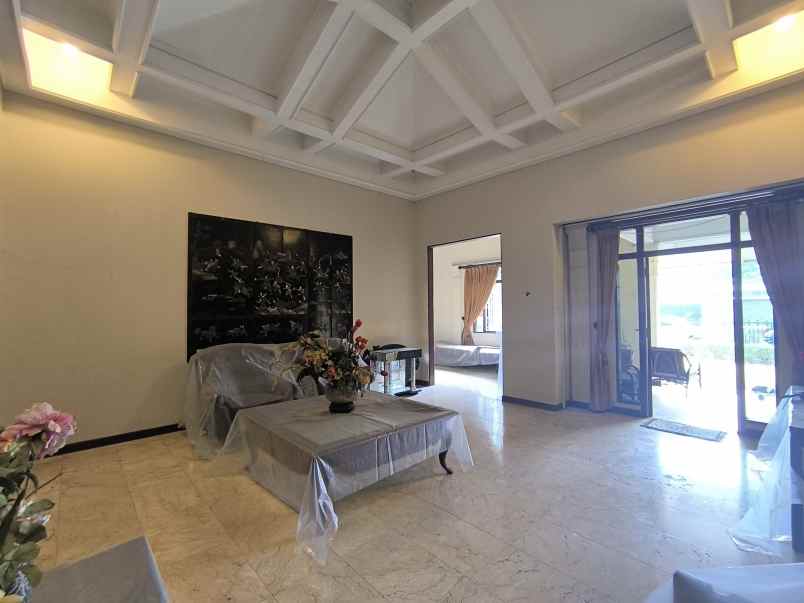 dijual rumah jalan tegal