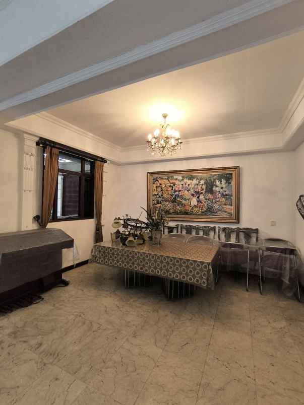 dijual rumah jalan tegal